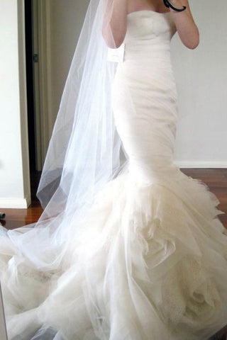 Vestido de novia de sirena color marfil con escote corazón, cola de barrido y volantes WD162 