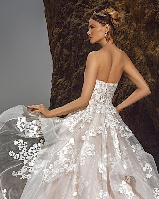 Vestido de novia floral de tul con escote corazón, sin mangas, corte A 
