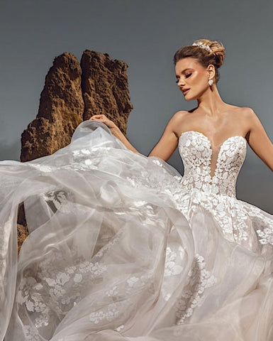 Vestido de novia floral de tul con escote corazón, sin mangas, corte A 