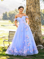 Vestido de fiesta largo hasta el suelo con apliques de tul y hombros descubiertos