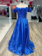 Teodora | Vestido de graduación azul real con hombros descubiertos y corte en A con estampado floral 3D