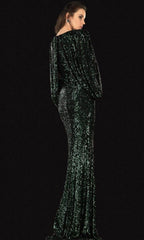 Robe longue à sequins à manches cape