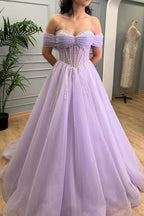 Tiffany | Vestido de graduación de tul corte A con cuentas color lavanda y hombros descubiertos 