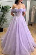 Tiffany | Vestido de graduación de tul corte A con cuentas color lavanda y hombros descubiertos 