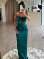 Tory | Robe de bal longue sirène en satin vert foncé avec nœud