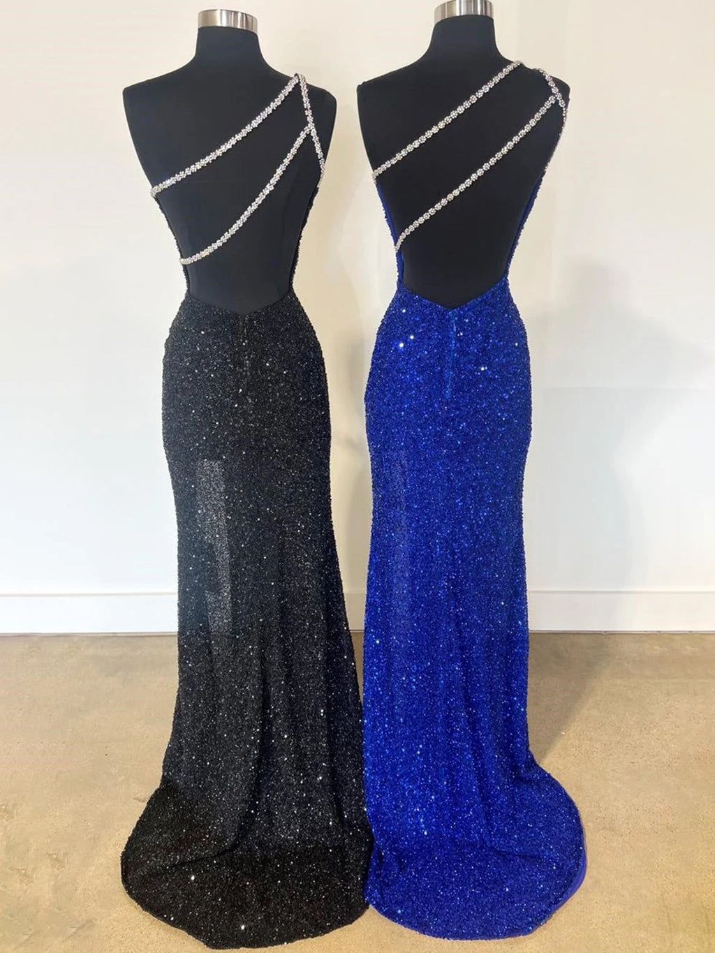 Tove | Robe de bal sirène orange à sequins asymétriques et fente