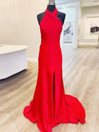 Tristan | Vestido largo de fiesta sirena rojo satinado con escote halter y abertura 
