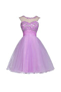 Robe de bal courte à dos nu ornée d'appliques en tulle et de perles PG055
