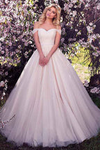 Vestido de novia de corte A con escote barco y tul con pedrería WD215