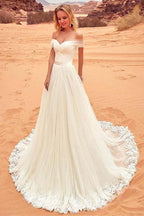 Robe de mariée en tulle à épaules dénudées avec applications de dentelle WD201