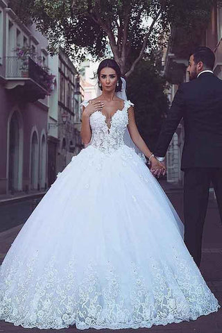 Robe de mariée de bal en tulle à col en V et applications de dentelle WD282