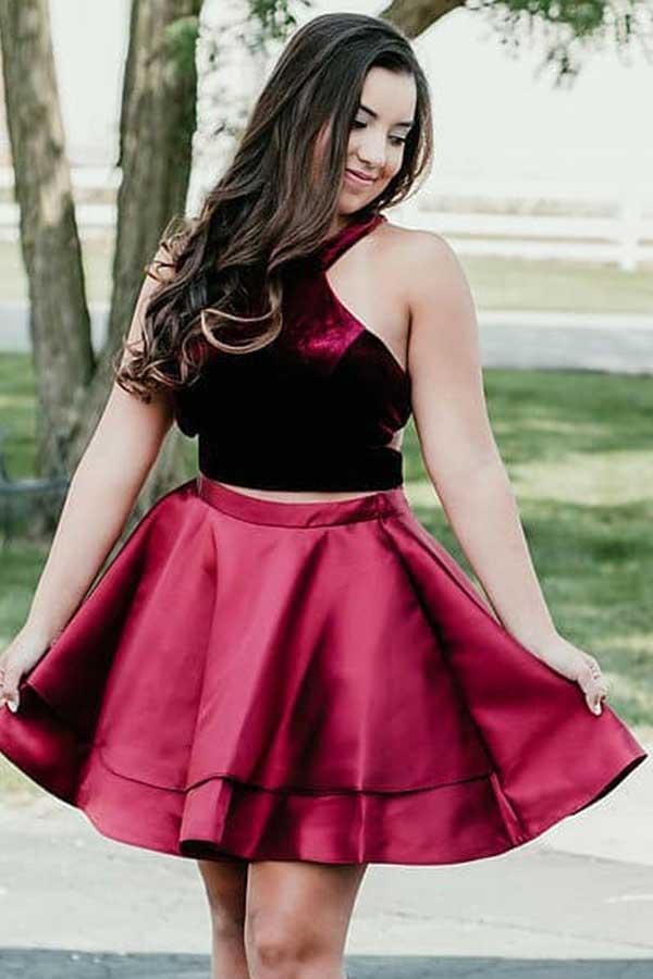 Robe de soirée bordeaux deux pièces à col montant et découpes PD035