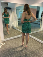 Robe de bal deux pièces courte en tulle à col V et dos nu pailleté
