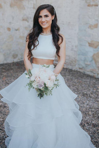 Vestido de novia blanco de dos piezas con falda de volantes y corte en A WD287