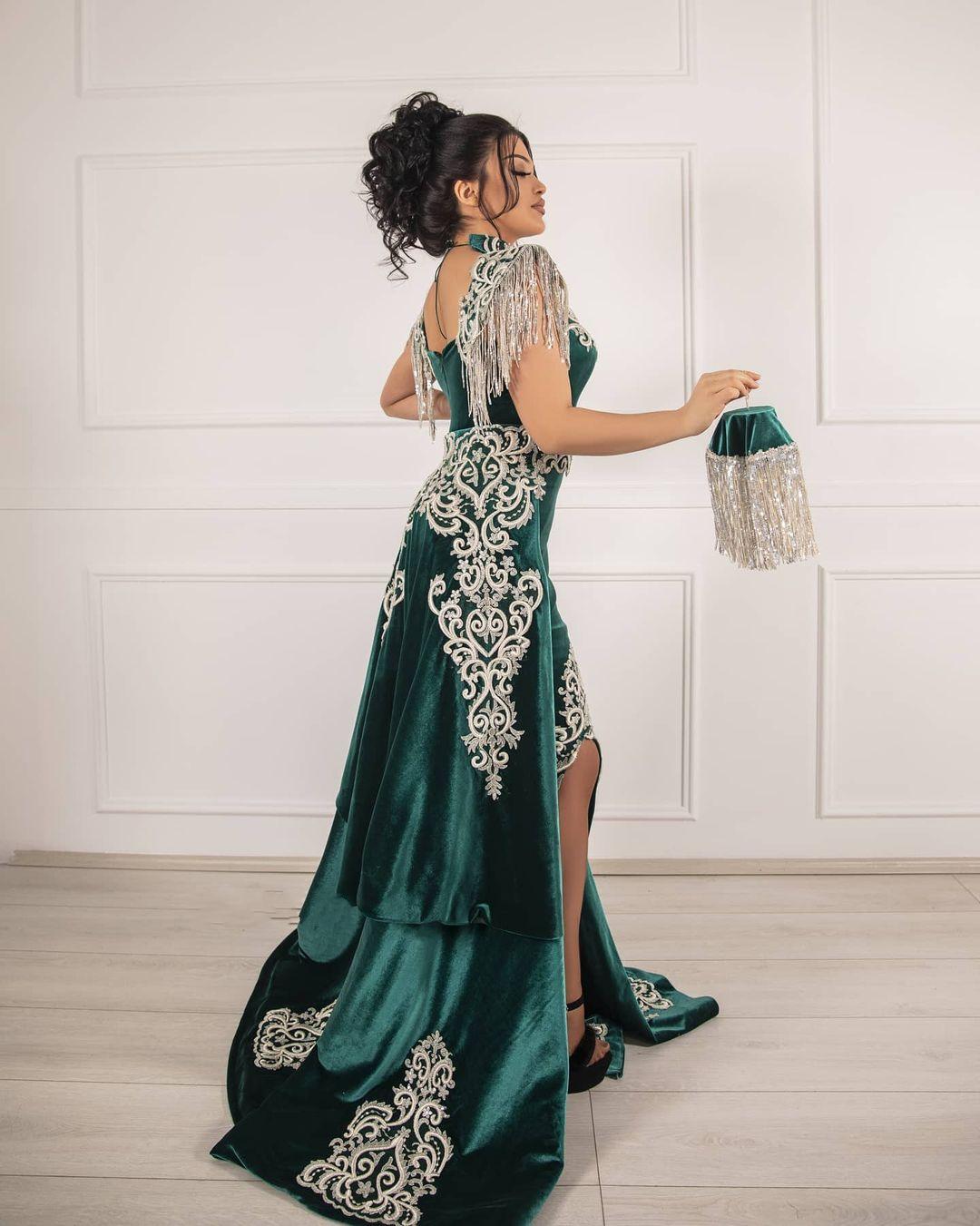 Robe de bal sirène longue en velours vert unique avec fente