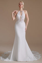 Robe de mariée sirène unique en satin, sans manches, dos nu et à motifs. 
