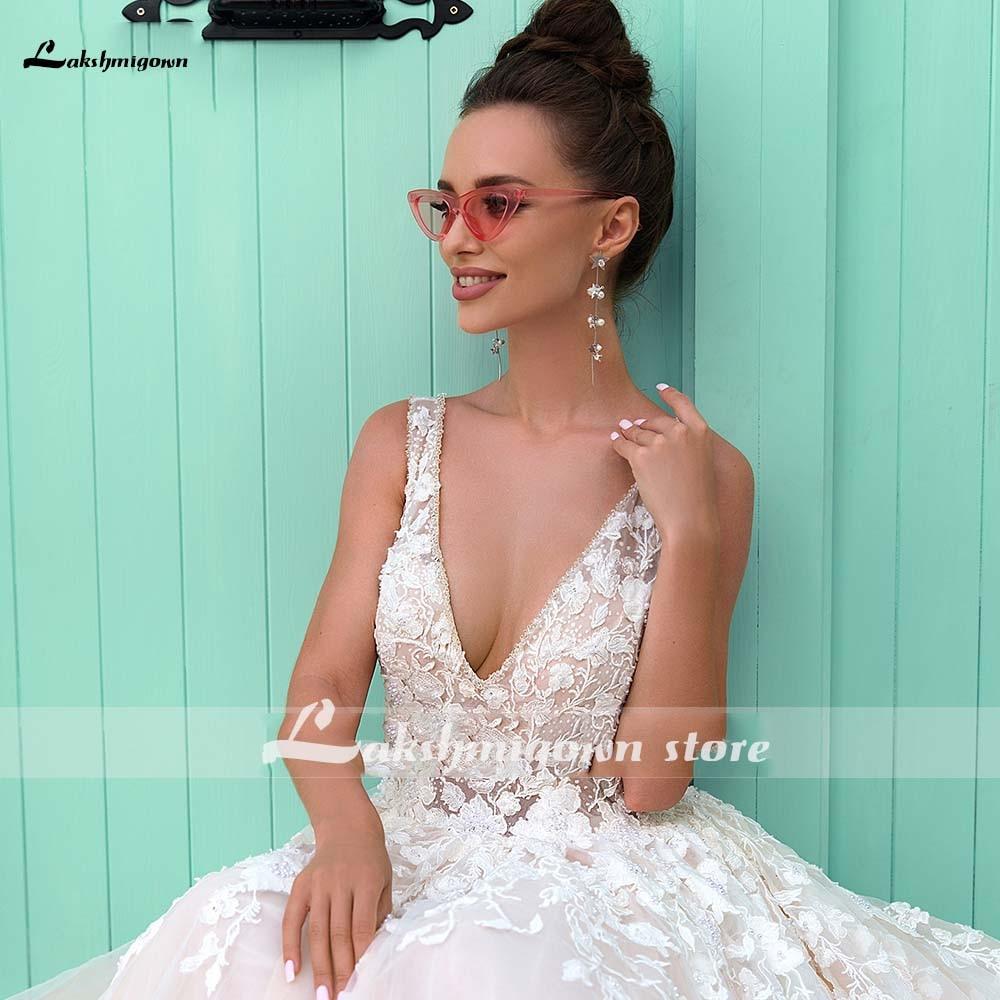 Baoleely V-Neck A Line Lace Wedding Dresses Applique Beading