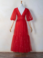 Robe de bal en tulle mi-longue à paillettes et col en V