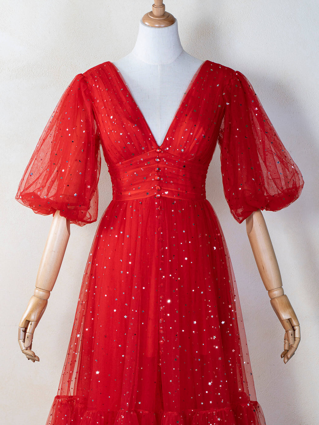 Robe de bal en tulle mi-longue à paillettes et col en V