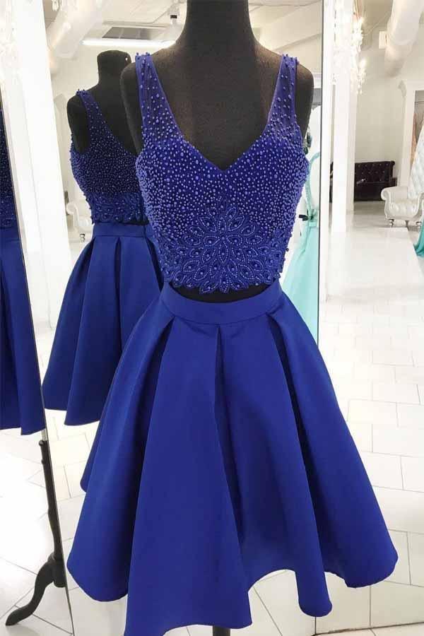 Robe de bal courte deux pièces bleu roi à col en V et perles, référence PD162