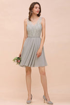 Vestido corto de fiesta con encaje floral y escote en V, color gris. Vestido sencillo de gasa para dama de honor.