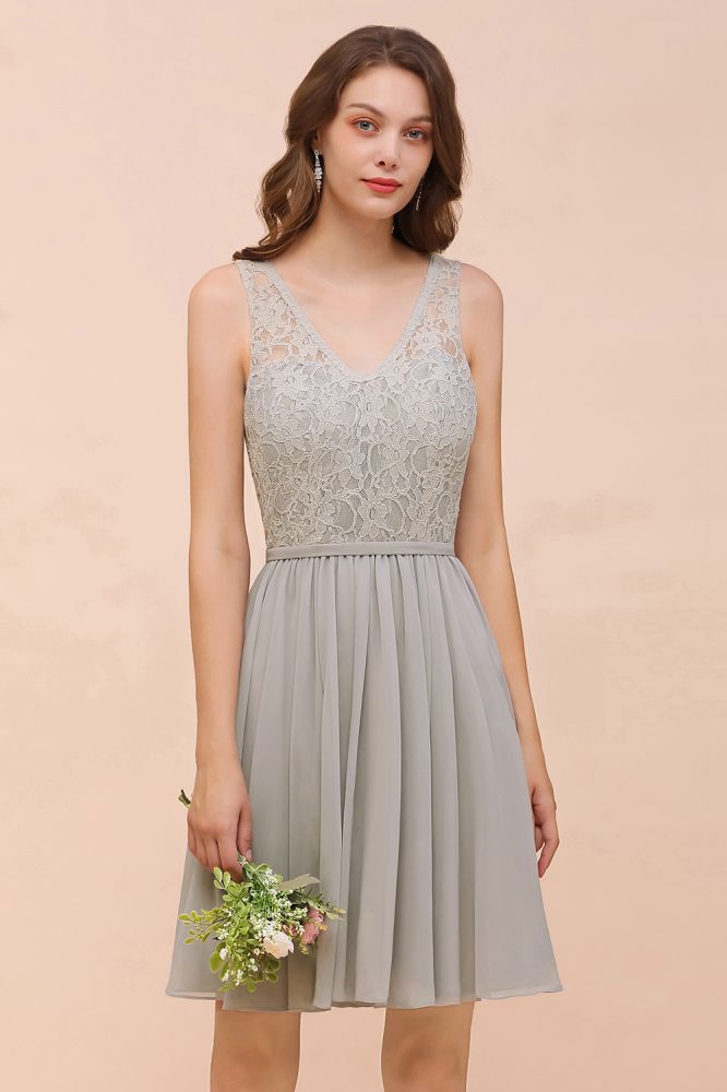 Vestido corto de fiesta con encaje floral y escote en V, color gris. Vestido sencillo de gasa para dama de honor.