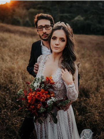 Vestido de novia bohemio de manga larga con escote en V, lunares, encaje y espalda descubierta WD433 