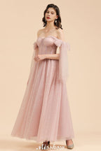 Robe de demoiselle d'honneur rose poudré à col en V, manches en mousseline à volants et coupe trapèze
