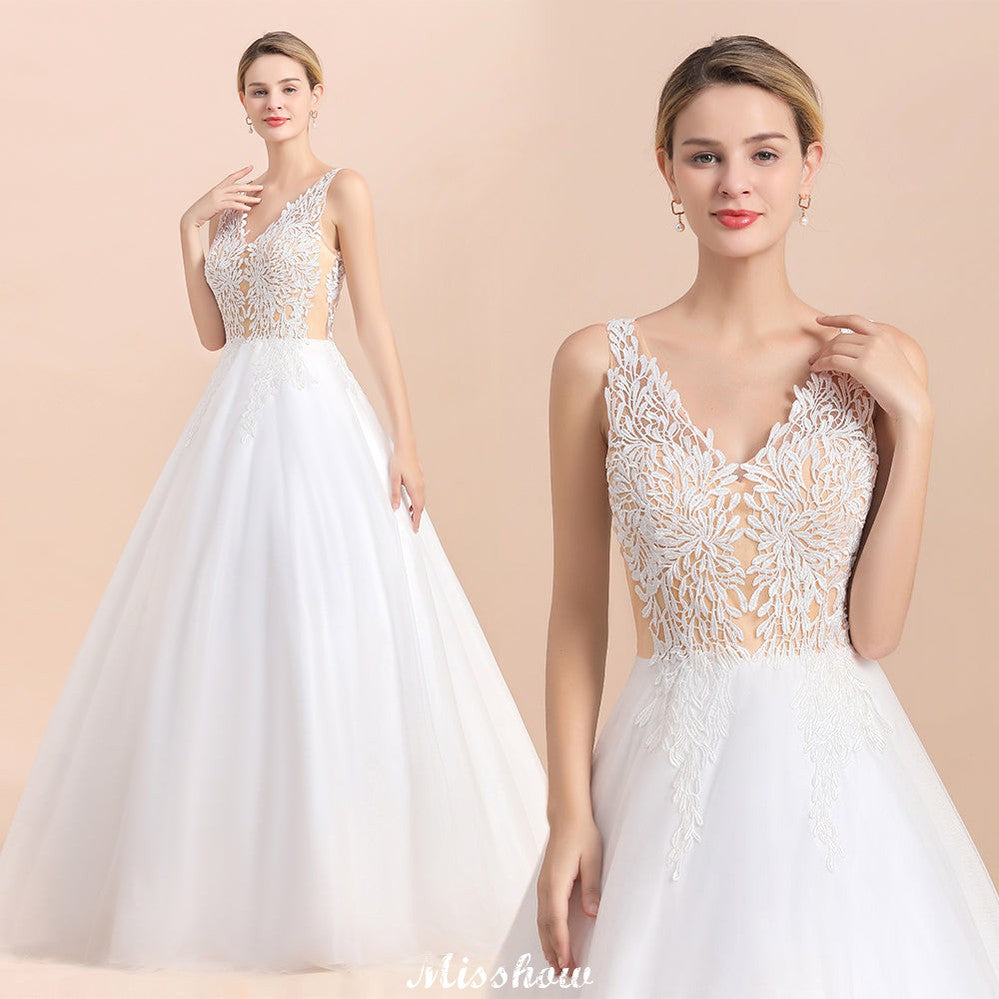 Robe de mariée princesse longue en dentelle transparente à col en V et coupe trapèze