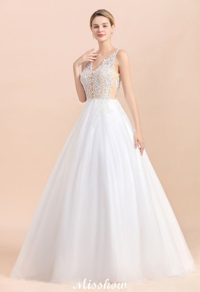 Robe de mariée princesse longue en dentelle transparente à col en V et coupe trapèze