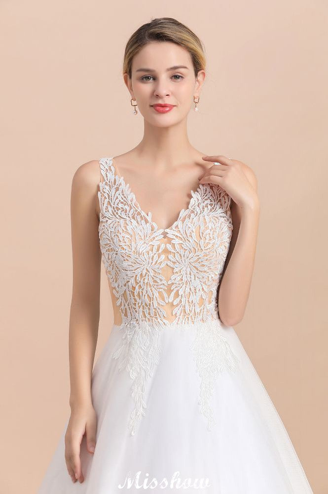 Robe de mariée princesse longue en dentelle transparente à col en V et coupe trapèze