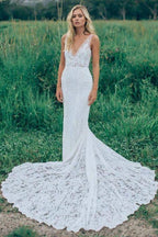Robe de mariée en dentelle sans manches à col en V, dos nu froncé et traîne courte WD141 