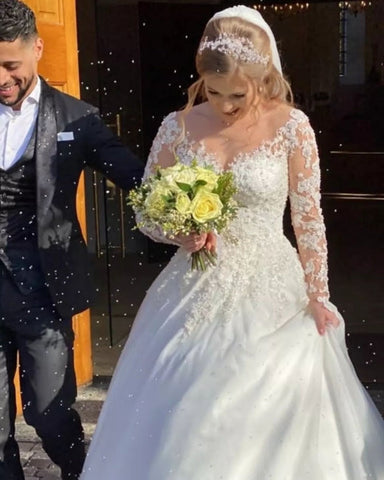 Vestidos de novia vintage de encaje corte A con mangas