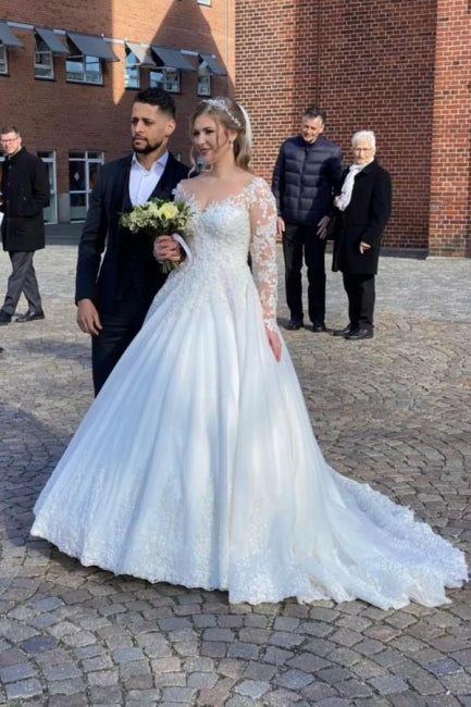 Vestidos de novia vintage de encaje corte A con mangas