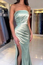 Robe de bal vintage en satin sans manches avec volants