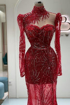 Vestido de fiesta rojo vintage de corte columna, tul, escote corazón, manga larga y apliques