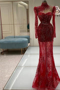 Vestido de fiesta rojo vintage de corte columna, tul, escote corazón, manga larga y apliques