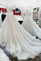 Vestido de novia vintage largo de corte A con volantes de tul joya y apliques de encaje