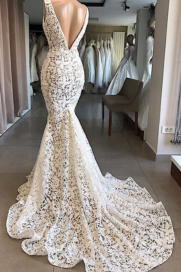 Robes de mariée vintage longues sirène en dentelle dos nu et col en V