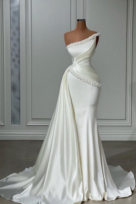 Robe de mariée vintage longue blanche asymétrique sans manches ornée de perles