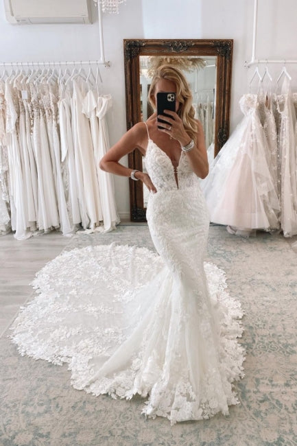 Robes de mariée sirène vintage longues blanches à col en V en dentelle