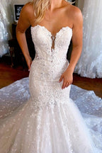 Vestido de novia vintage de sirena sin mangas con encaje y escote corazón