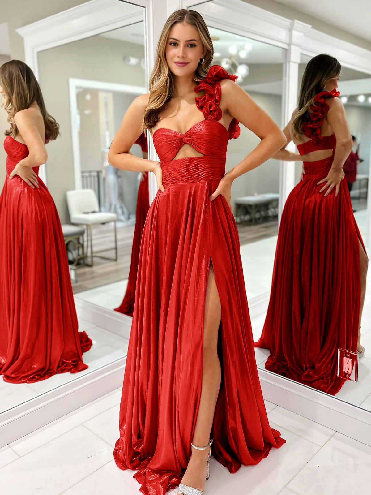Vestido de fiesta fucsia corte A, asimétrico, con un solo hombro, escote tipo ojo de cerradura, plisado y metálico.