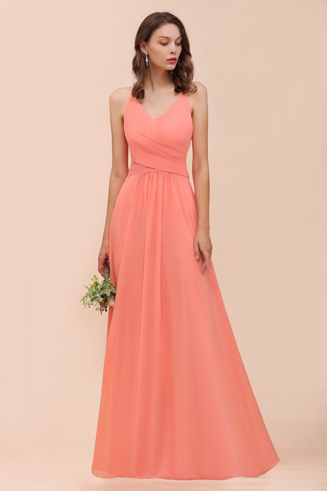 Robe longue de demoiselle d'honneur colorée à motif pastèque, col en V, longueur au sol.