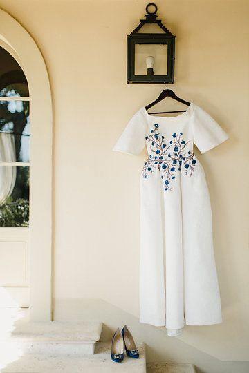 Vestido de novia romántico con bordado barco y manga corta WD483