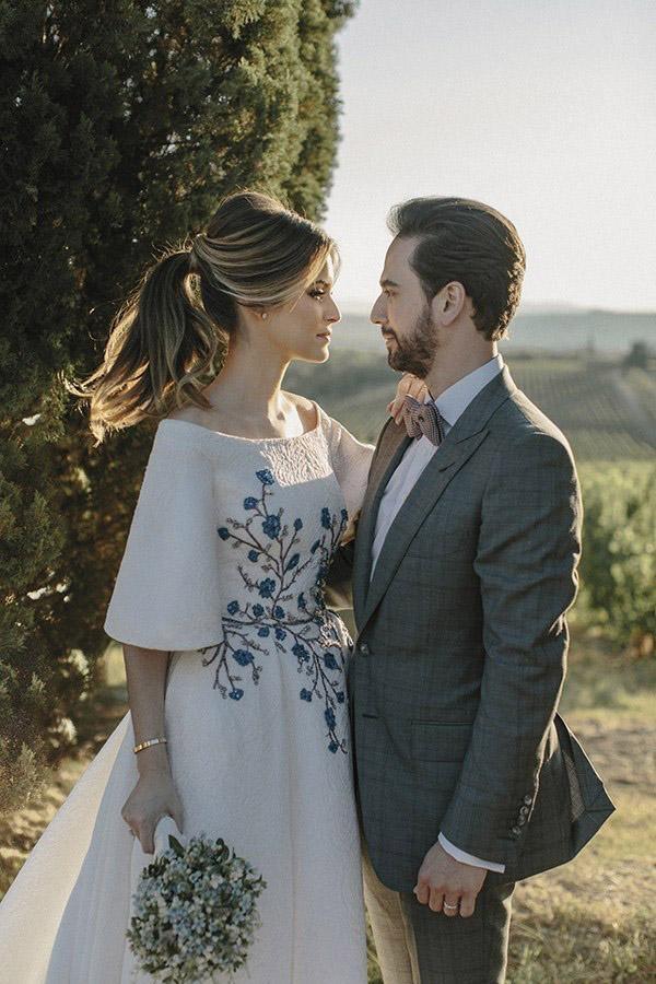 Vestido de novia romántico con bordado barco y manga corta WD483
