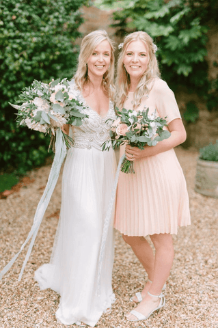 Robe de mariée modeste à décolleté en V profond et dos nu, idéale pour la plage (WD539)