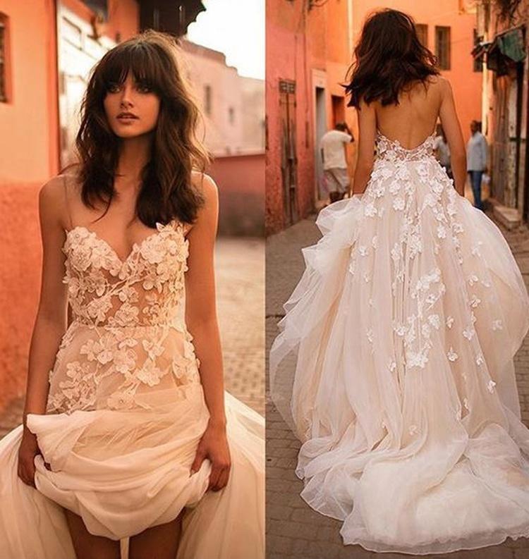 Robe de mariée longue en tulle, bretelles, coupe trapèze, dos nu, traîne brossée, modèle WD426