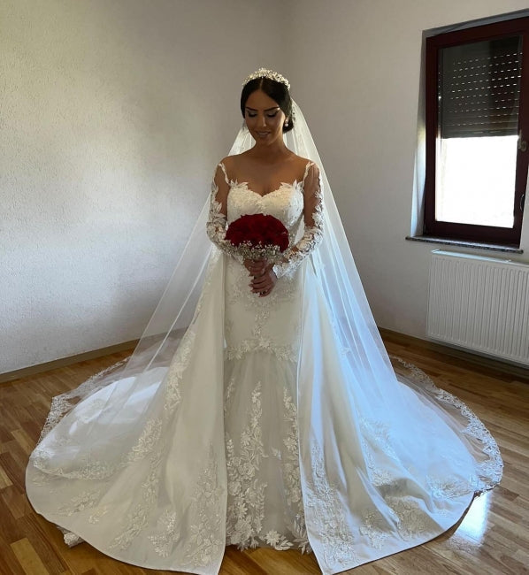 Robe de mariée sirène en dentelle blanche, coupe trapèze, avec traîne amovible
