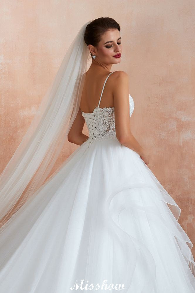 Robe de mariée blanche de bal avec traîne chapelle, bretelles spaghetti transparentes et lacées, à vendre